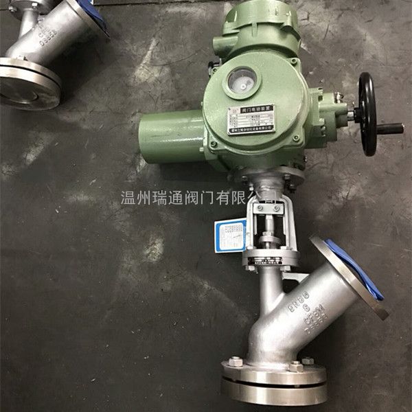 该安装机构上安装有反应釜机构；所述的反应釜机构包括双层玻璃釜体