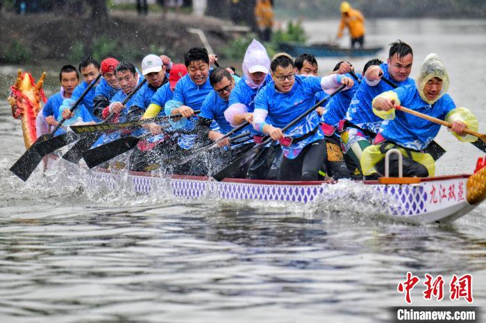 佛山南海九江烟桥古村举行2024年全国龙舟大联动