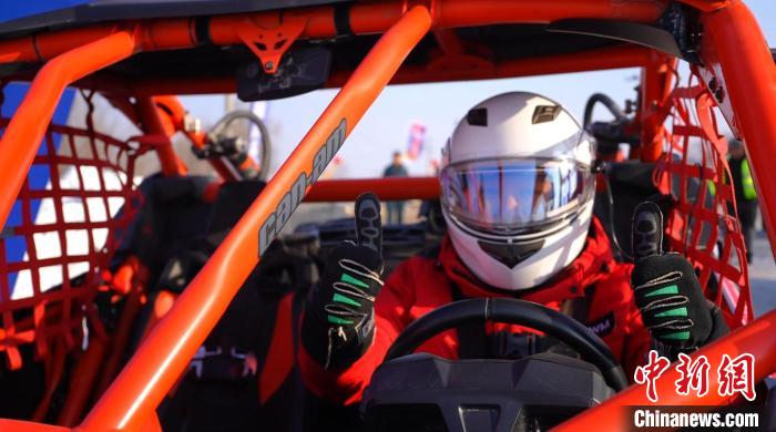 在银装素裹的北境，2025中国·鸡西兴凯湖冰雪汽