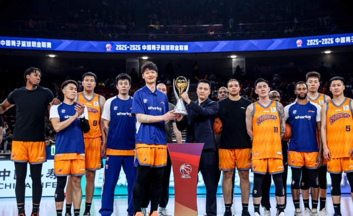 上海男篮阵容厚度惊人 核心球员遭弃用