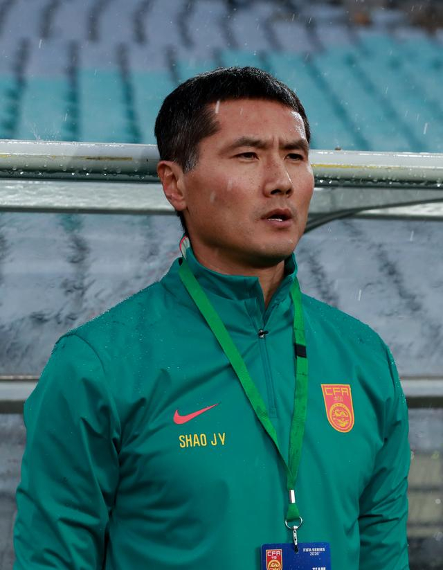 中国男足2-0完胜世界杯参赛队库拉索 邵佳一执教