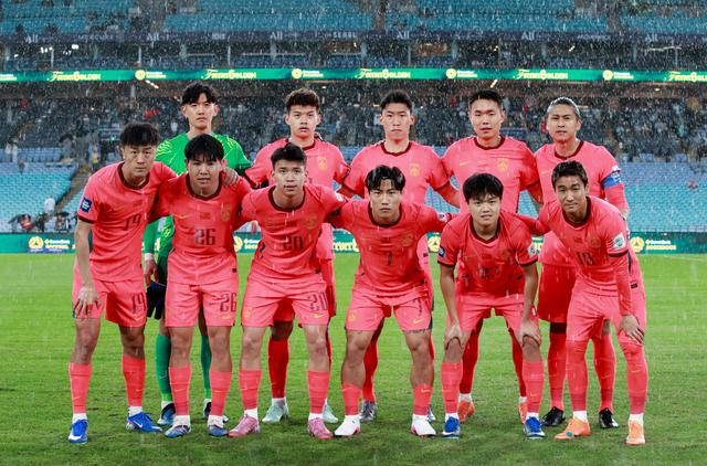 中国男足2-0完胜世界杯参赛队库拉索 邵佳一执教